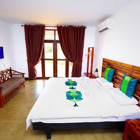 Ceyloni Hotel Sigirîya Extérieur photo